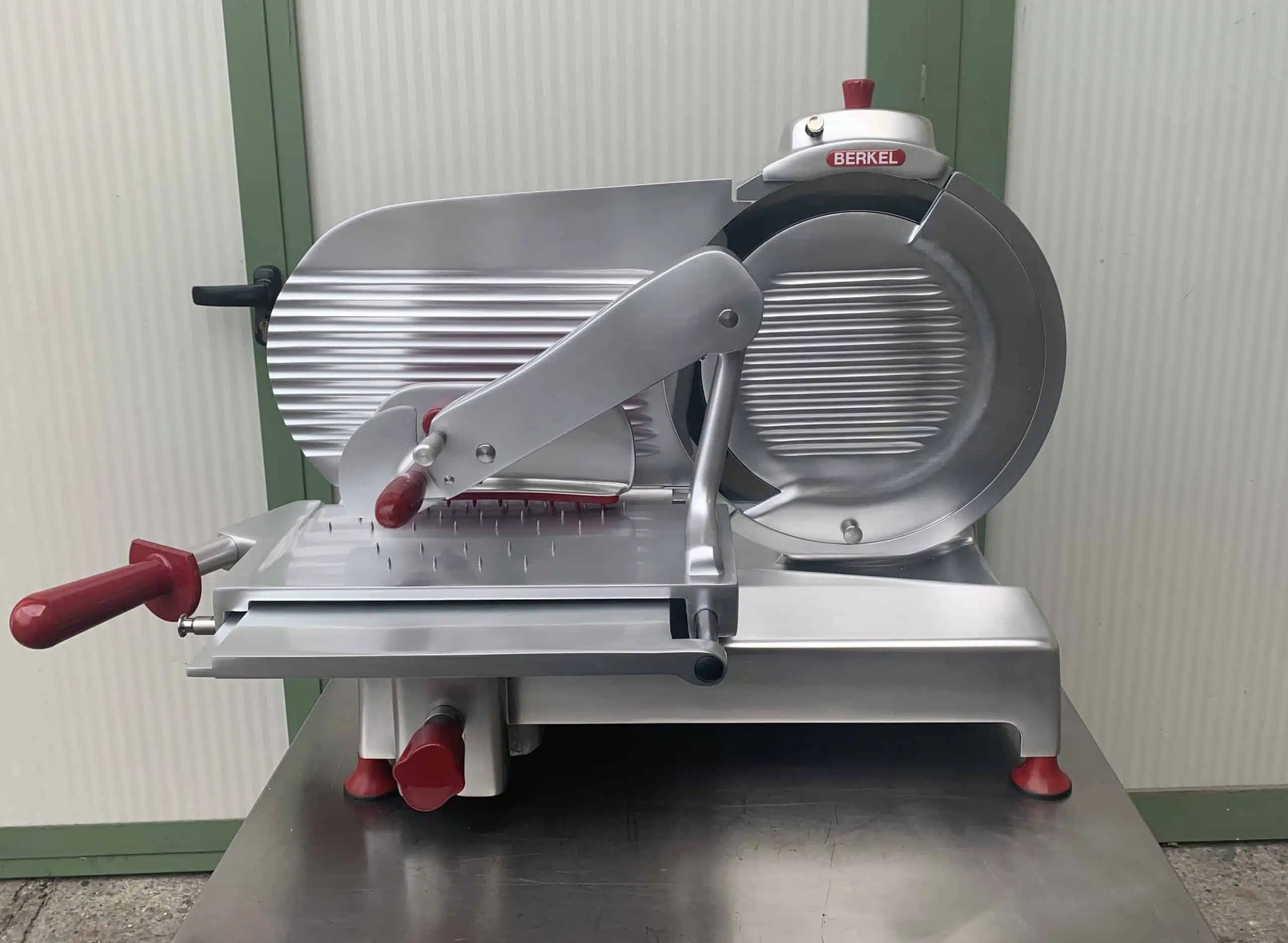 affettatrice_berkel_essentia_salumi