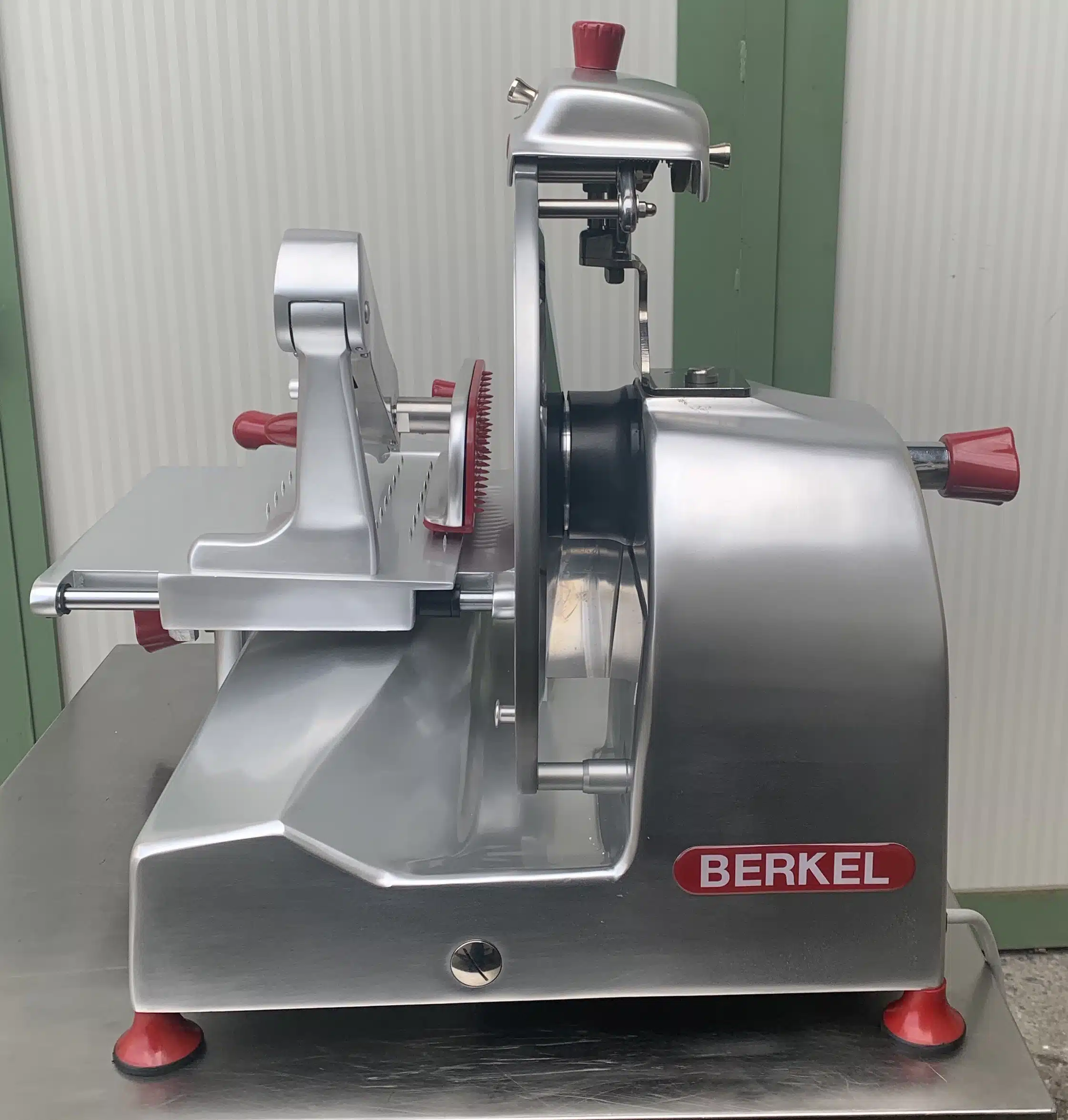 affettatrice_berkel_essentia_salumi
