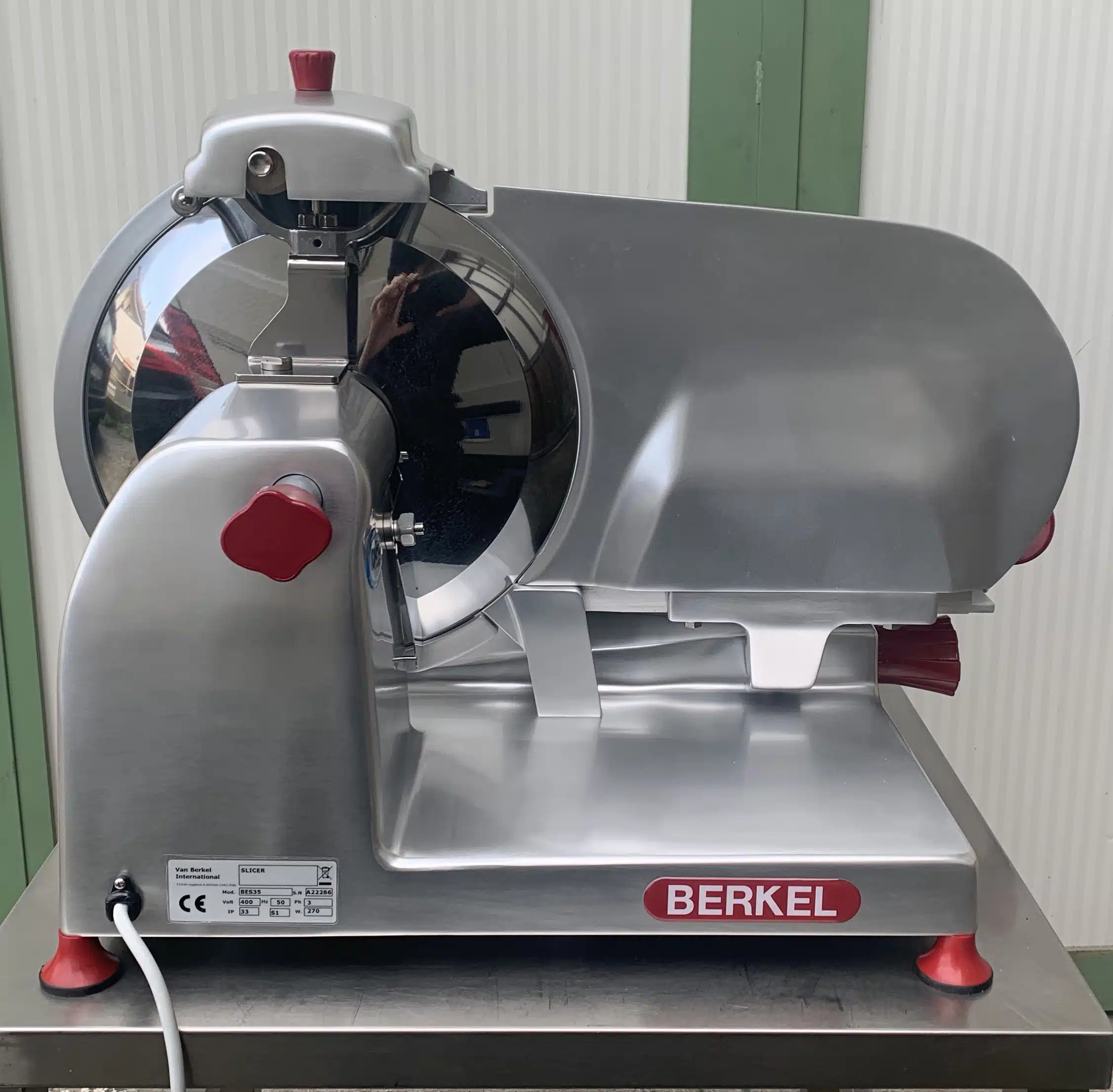 affettatrice_berkel_essentia_salumi