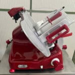 affettatrice-berkel-domina-gravità-350-rossa-vista-frontale