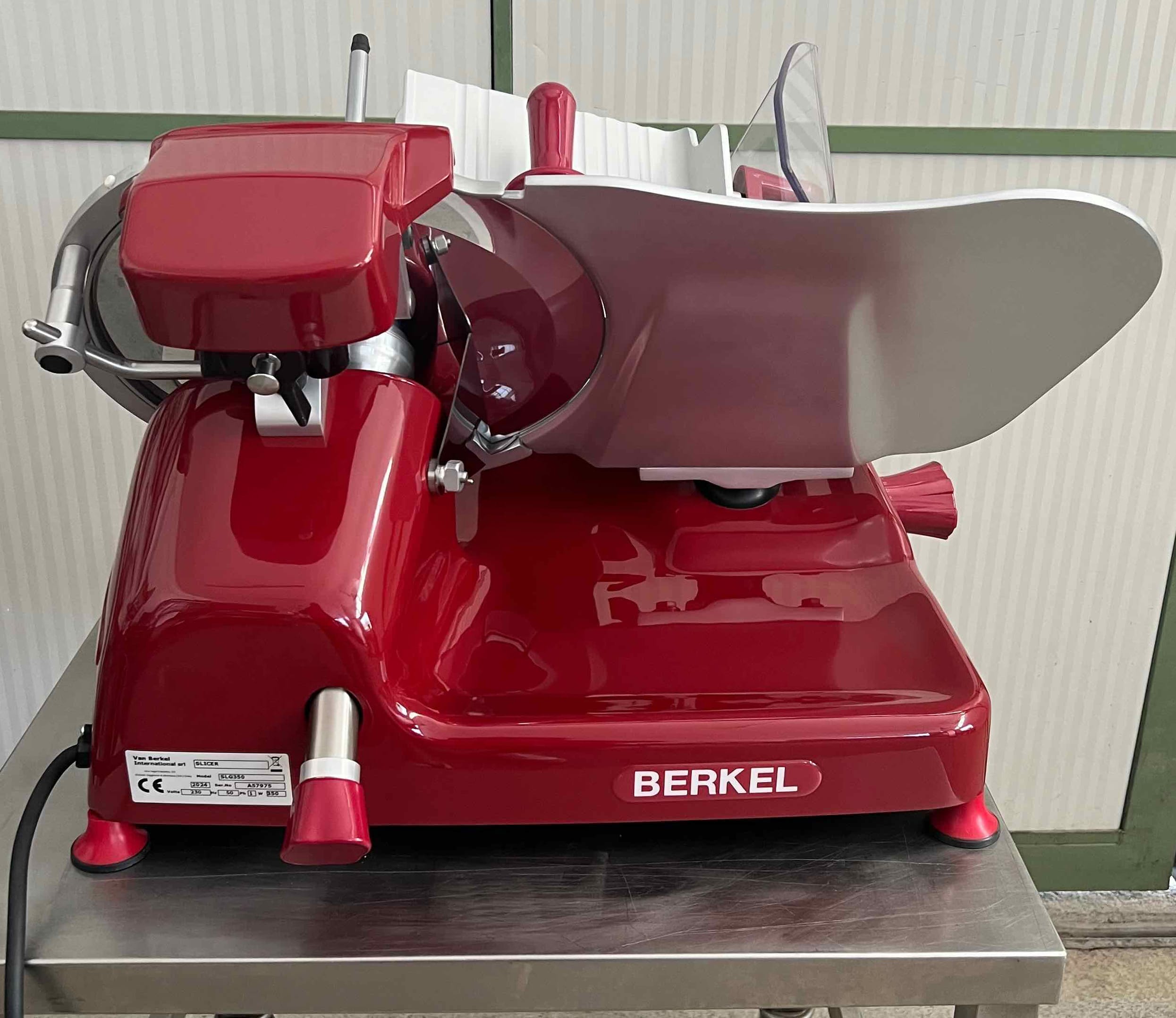 affettatrice-berkel-domina-gravità-350-rossa-vista lato sx