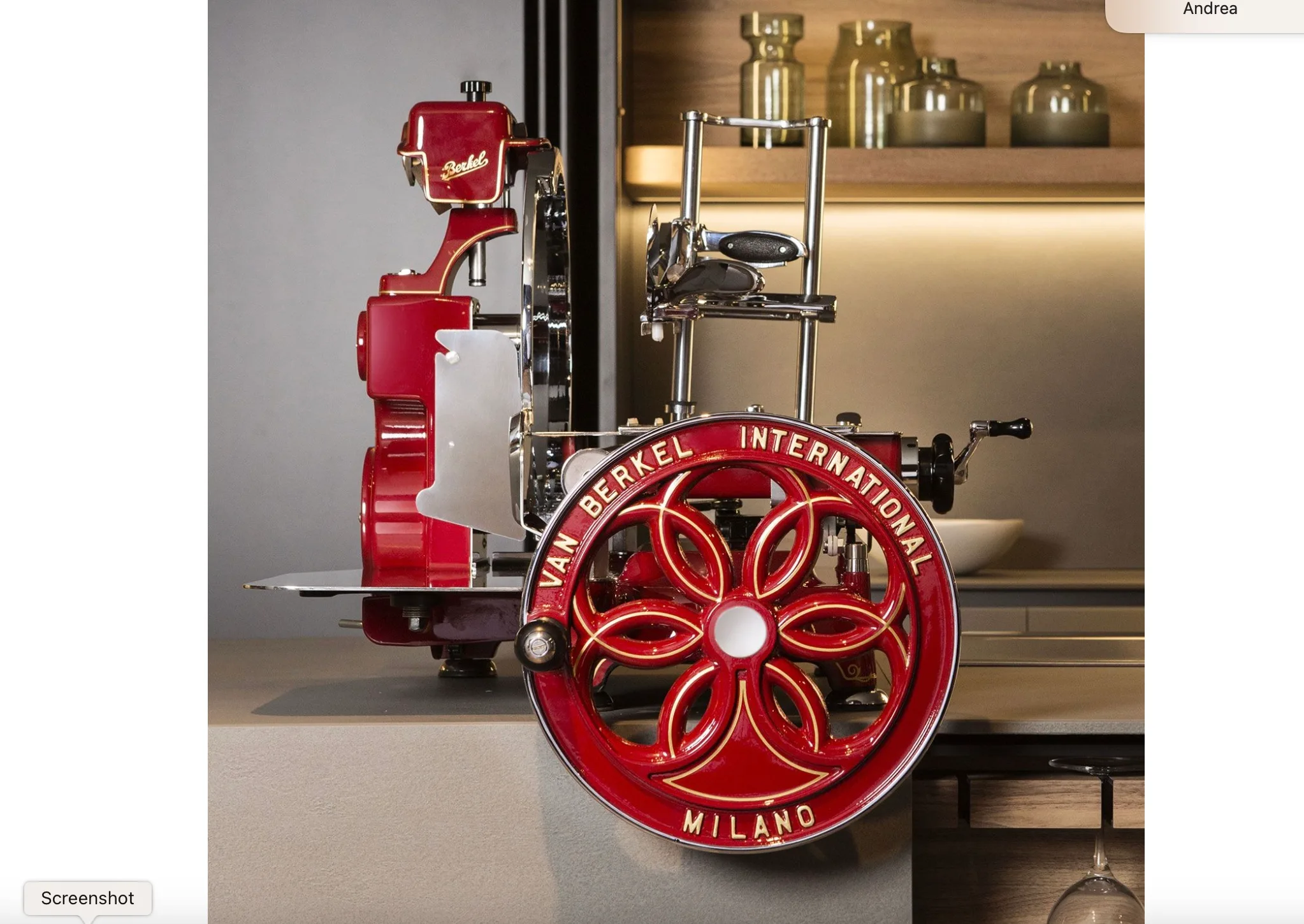 affettetrice- berkel volano B114-rossa-vista- su tavolo