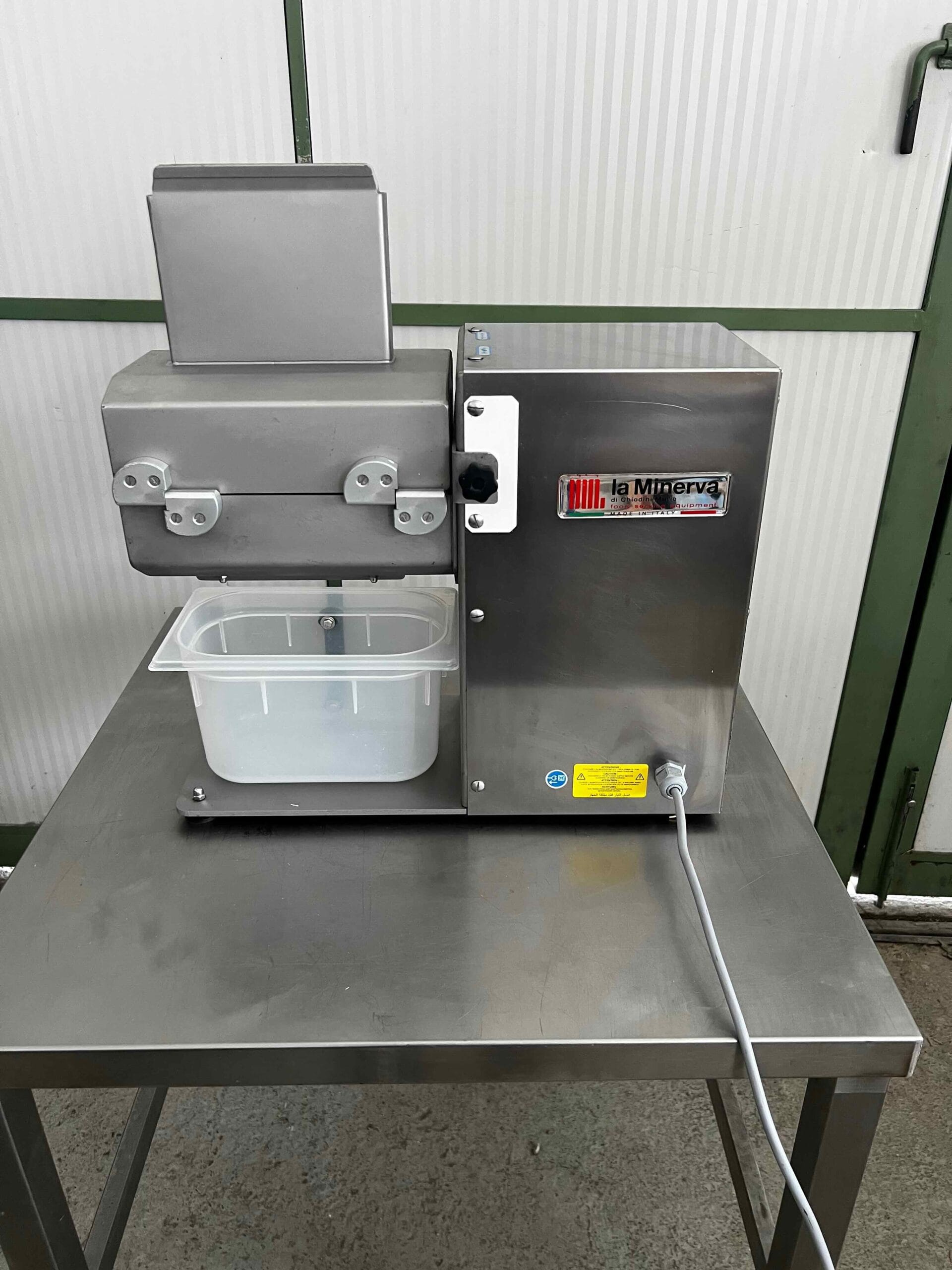 intenerttrice-minerva-tsc300-usata-vista posteriore